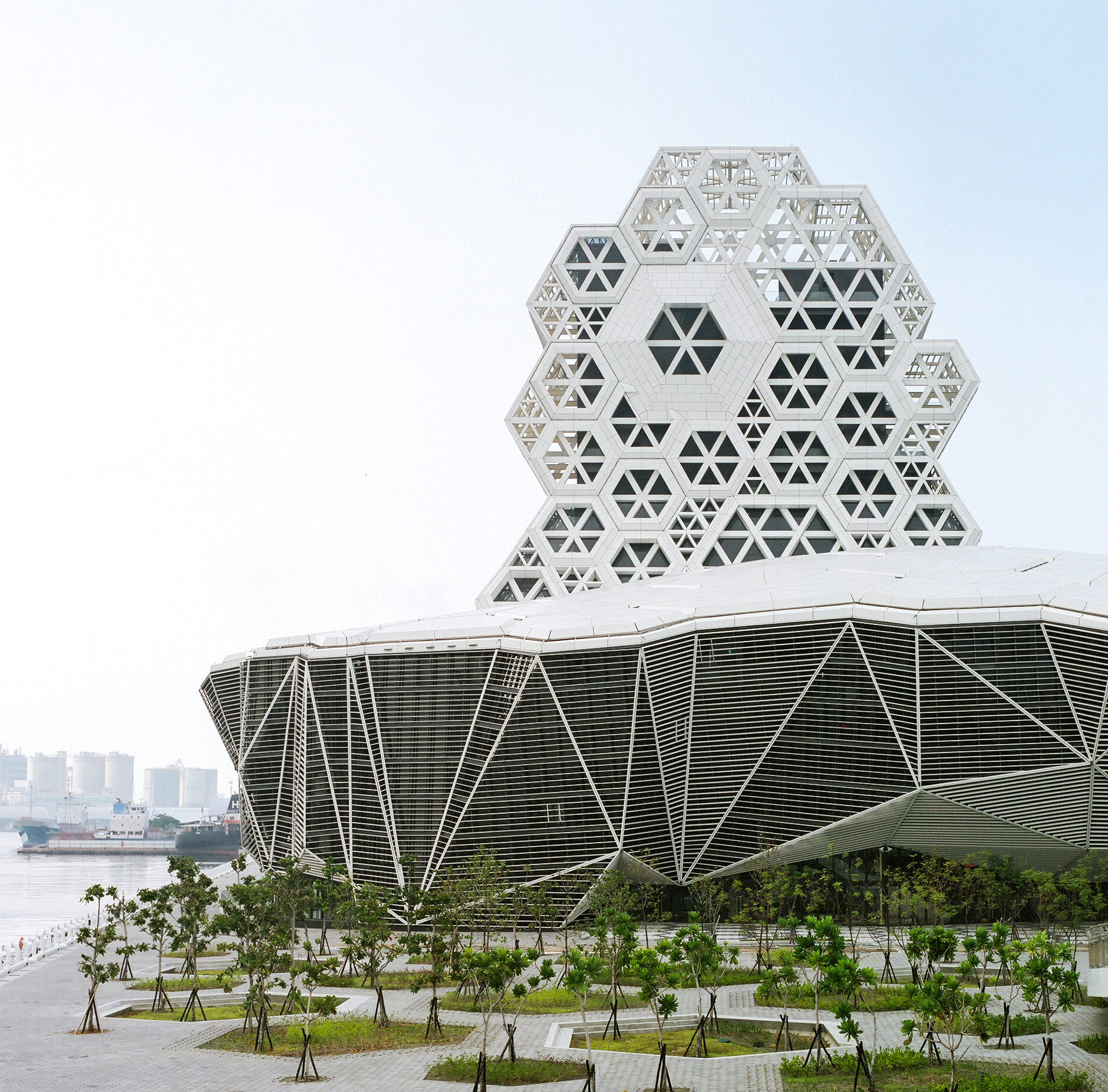 台灣高雄市海洋文化及流行音樂中心